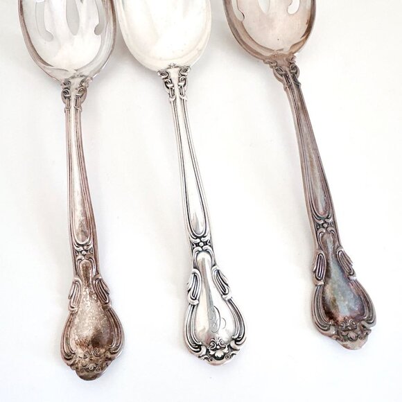 GORHAM STERLING SILVER CHANTILLY SLOTTED SERVING SPOON 8.5" LONG SET OF 3 - Picture 5 of 7